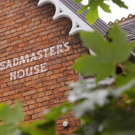Hotel The Cholmondeley Arms Wrenbury Exterior foto